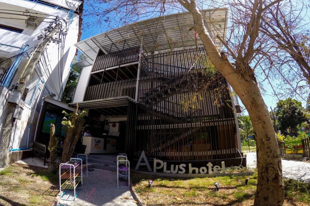 A Plus Deluxe Hotel 46/68