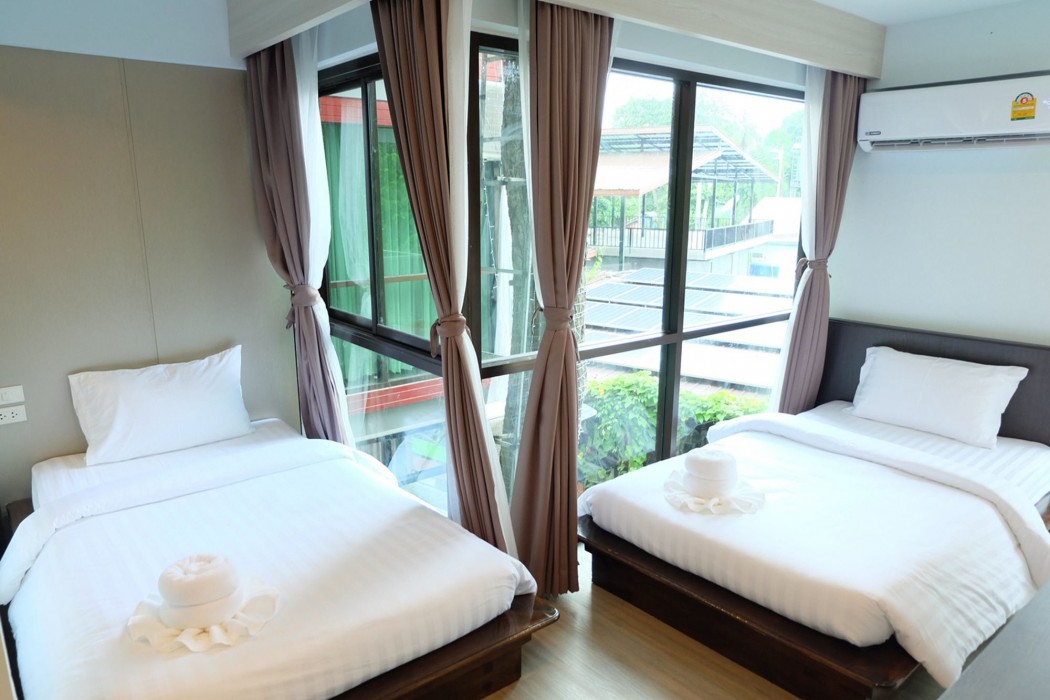 A Plus Deluxe Hotel 37/68