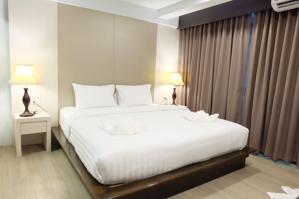 A Plus Deluxe Hotel 38/68