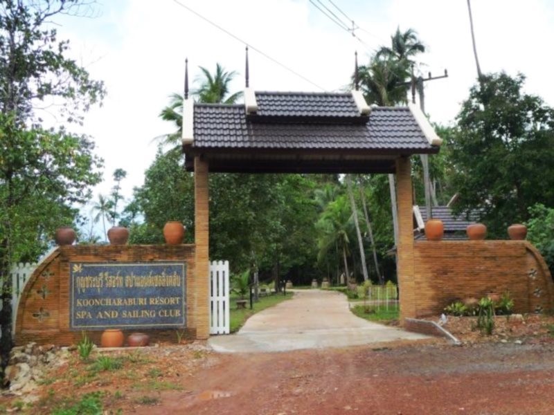 Kooncharaburi Resort & Spa 25/57
