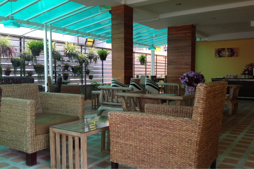 Yellow Tique Hotel 28/58