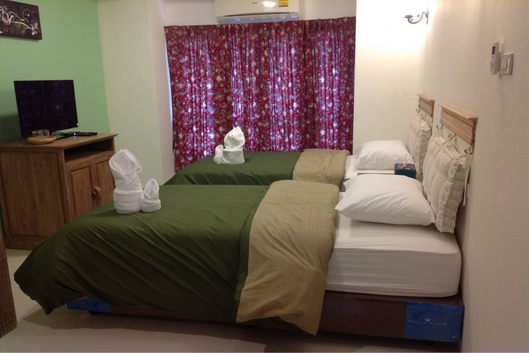 Yellow Tique Hotel 32/58
