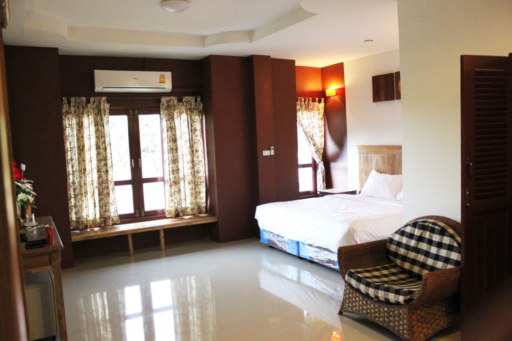 Yellow Tique Hotel 29/58