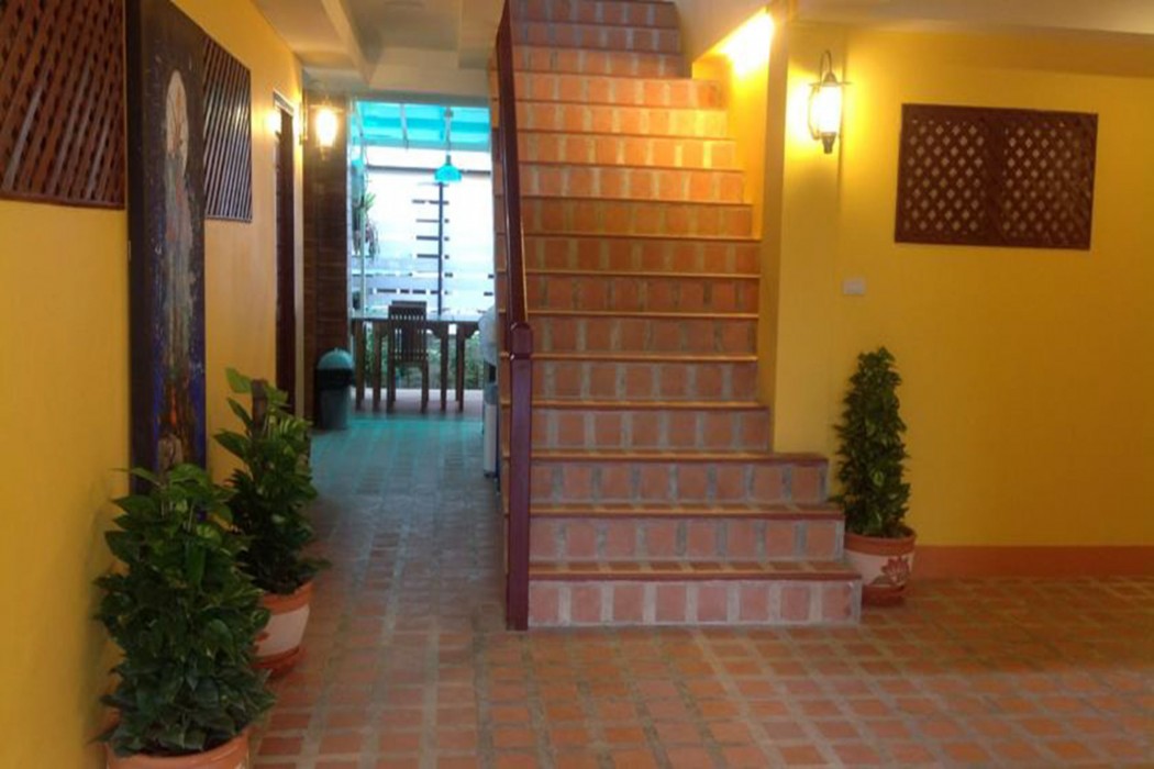 Yellow Tique Hotel 30/58