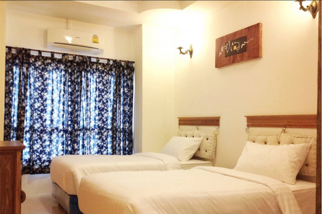 Yellow Tique Hotel 34/58