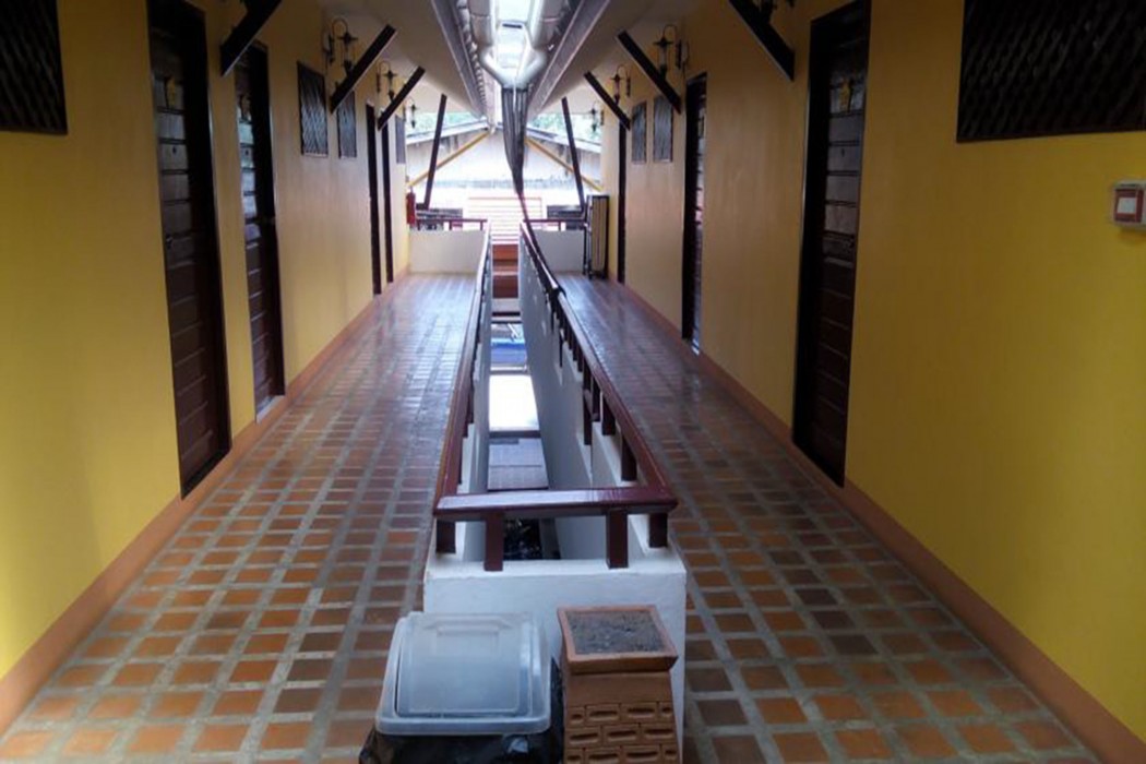 Yellow Tique Hotel 36/58