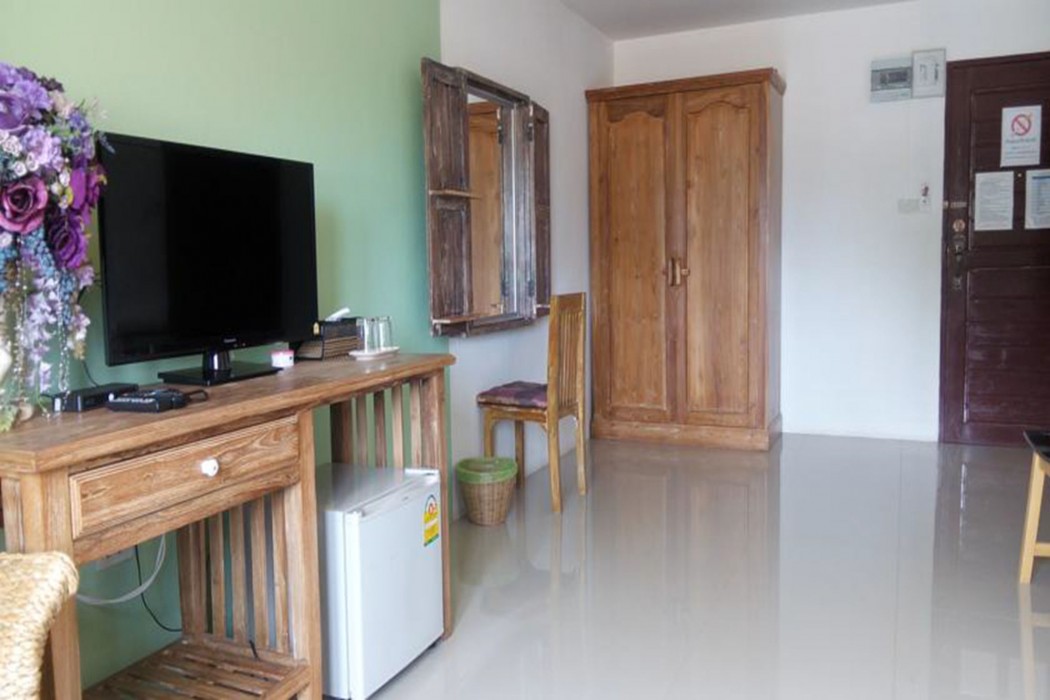 Yellow Tique Hotel 26/58