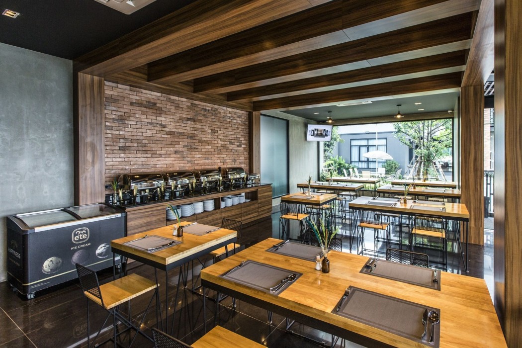 Cresco Hotel Buriram 58/100