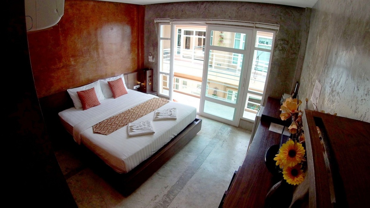 Silver Sands Beach Resort 54/100
