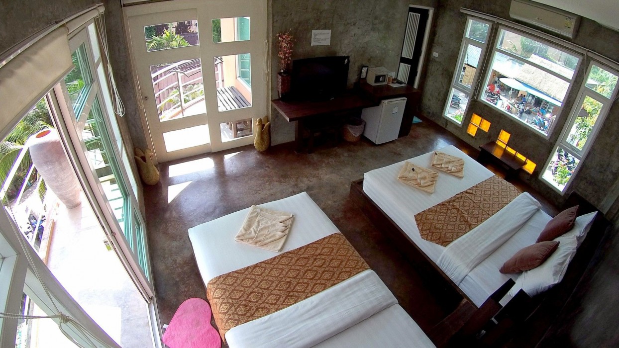 Silver Sands Beach Resort 38/100