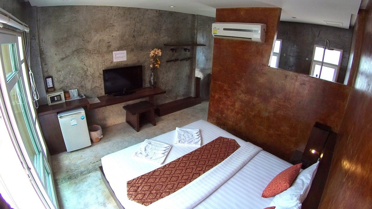 Silver Sands Beach Resort 39/100