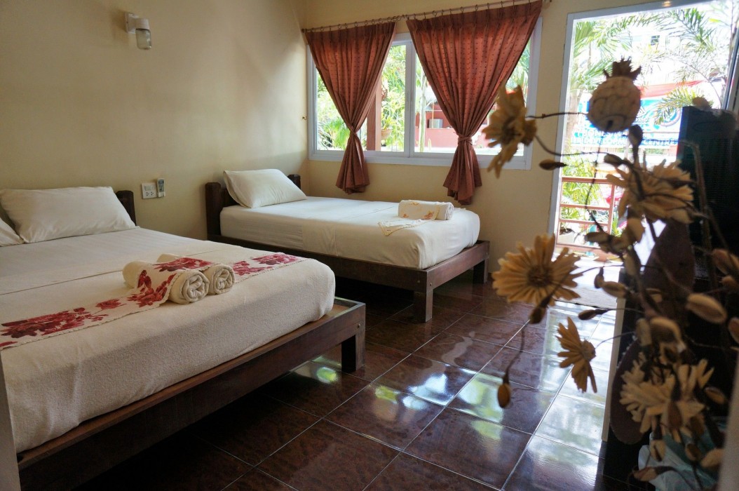 Silver Sands Beach Resort 66/100