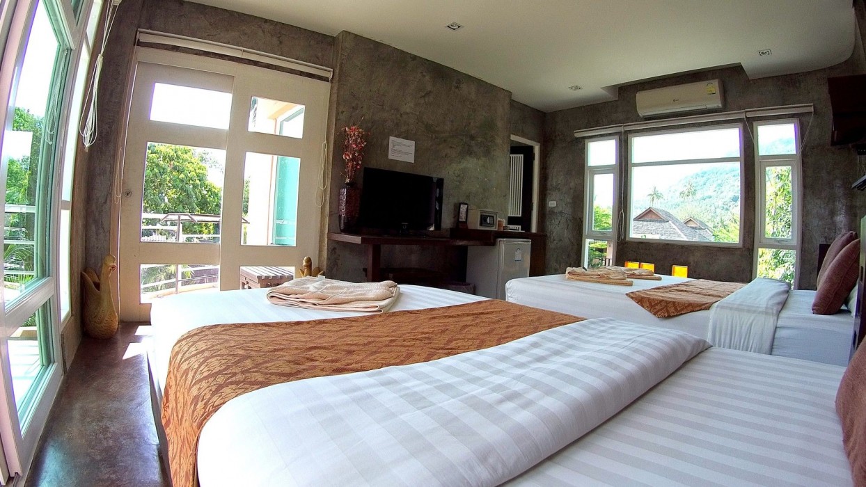 Silver Sands Beach Resort 51/100