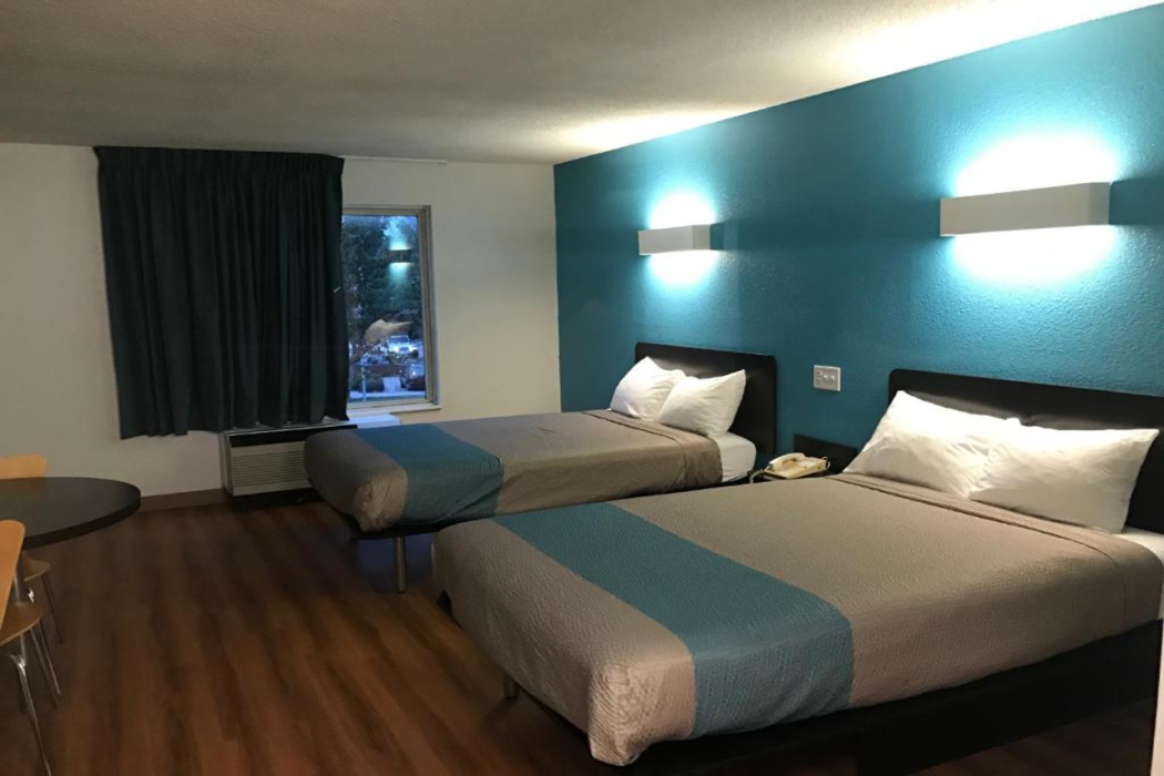 Motel6 Raleigh, NC - North 13/50