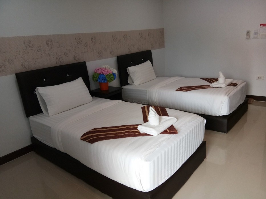 Baanthanthip Hotel 28/43