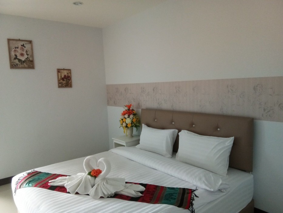 Baanthanthip Hotel 26/43