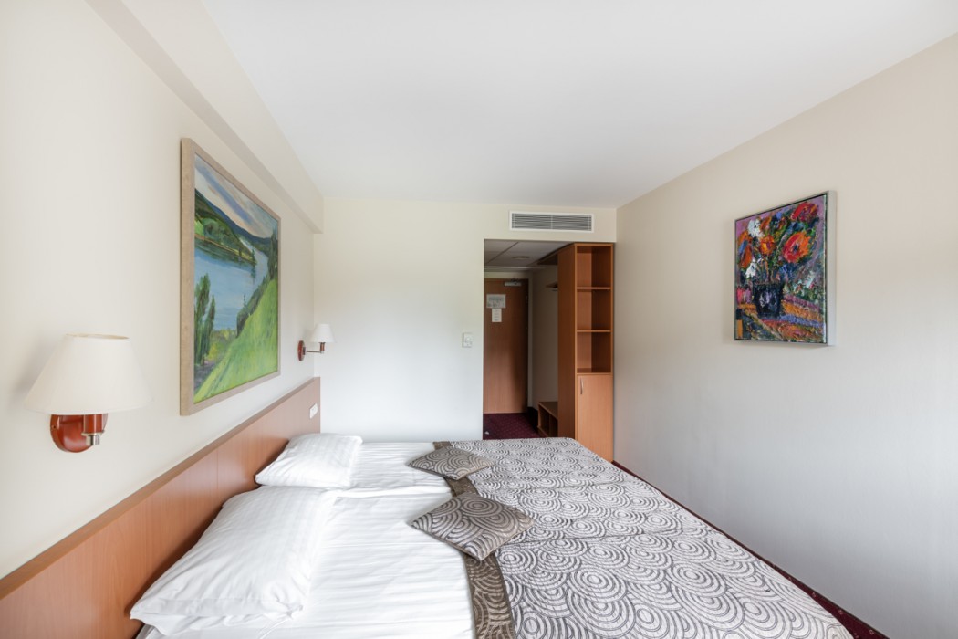غرفة قياسية بسرير مزدوج أو سريرين منفصلين، Art City Inn 7/11
