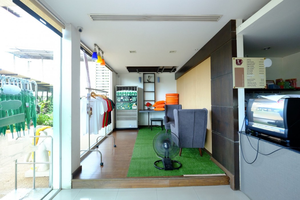 I Hotel 33/80