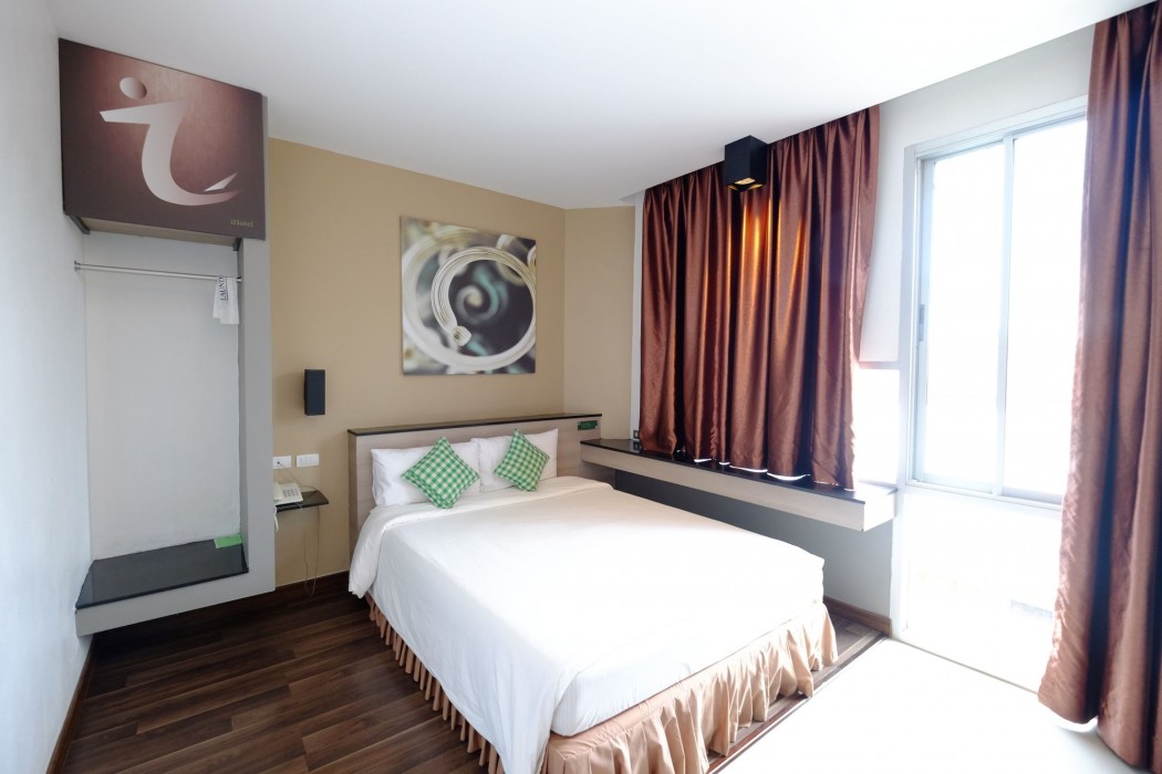 I Hotel 25/80