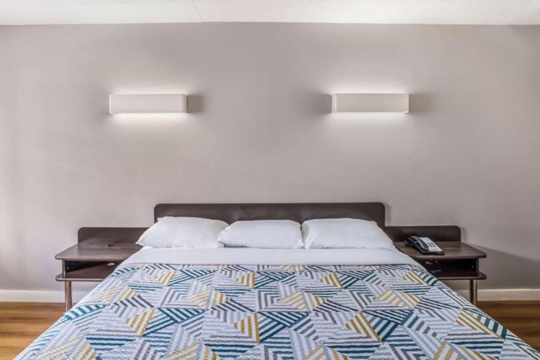 Motel6 Dallas, TX - Market Center 6/45