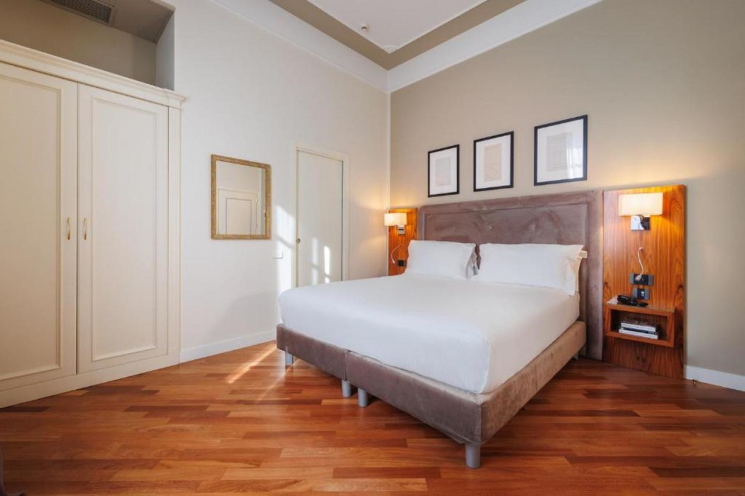 Embassy Hotel Florence 11/42