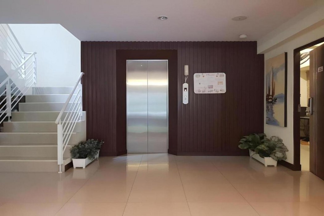 Lobby at Collection O VResotel, NONTHABURI