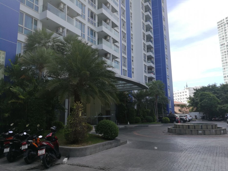 The Cliff Pattaya By Dede 30/100