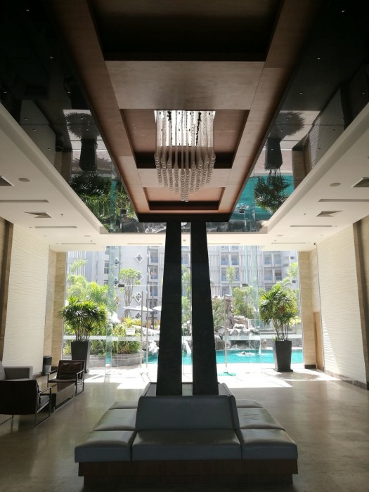 The Cliff Pattaya By Dede 32/100