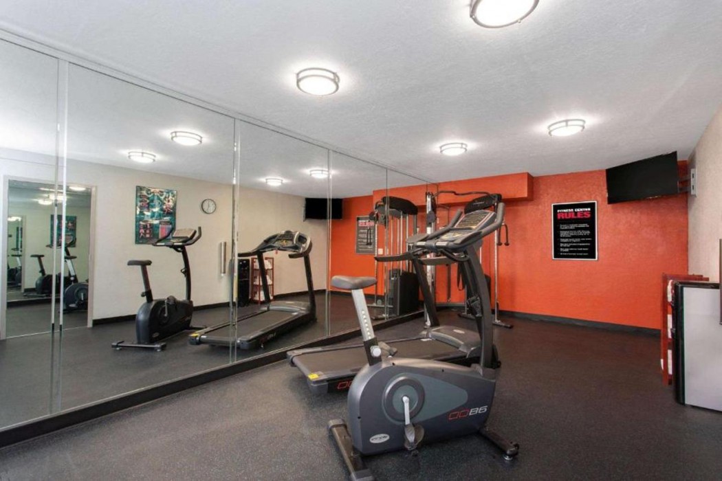 Days Inn by Wyndham Orlando Conv. Center/International Dr 27/43