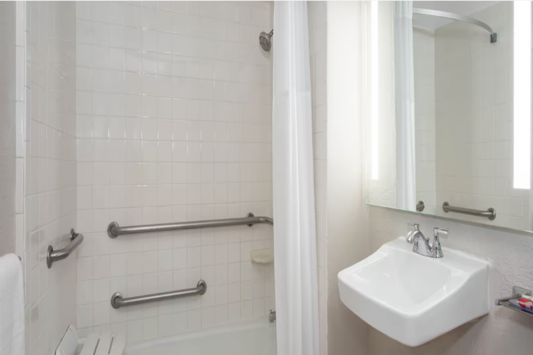 Days Inn by Wyndham Orlando Conv. Center/International Dr 25/43