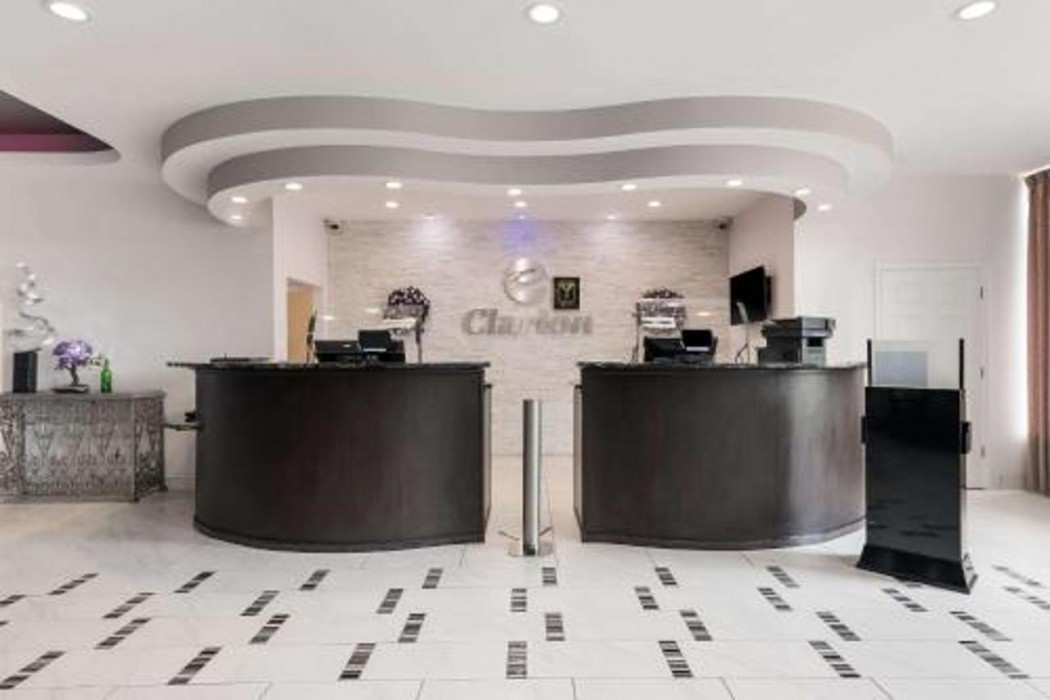 Clarion Inn & Suites Across From Universal Orlando Resort photo3