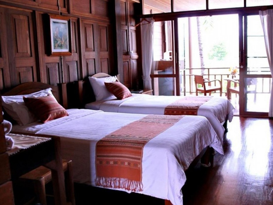 River Bank Resort 13/48