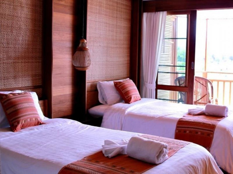 River Bank Resort 20/48