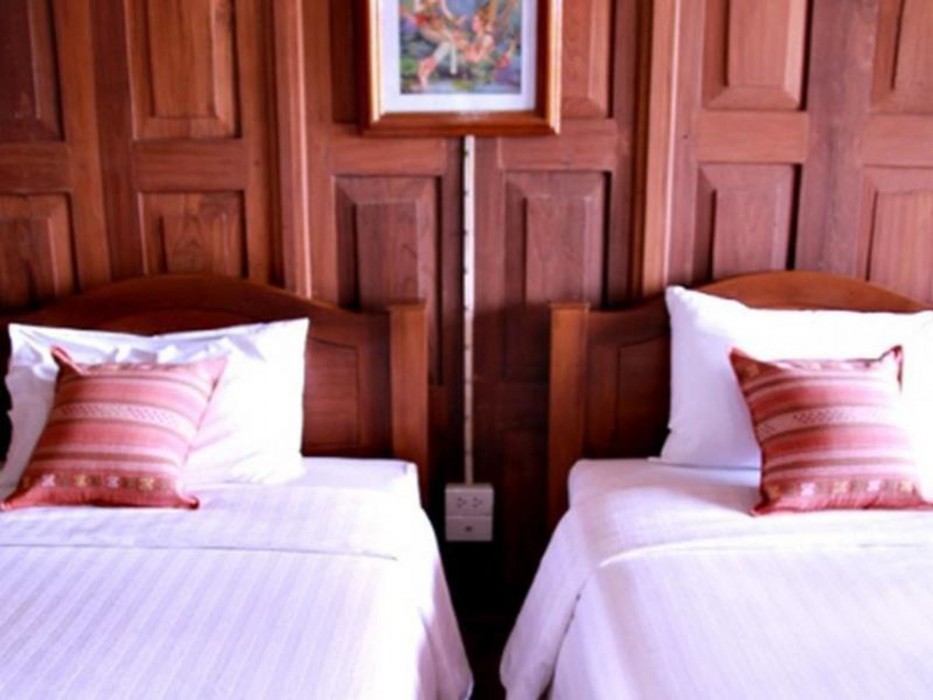 River Bank Resort 14/48