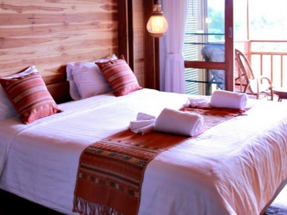 River Bank Resort 27/48