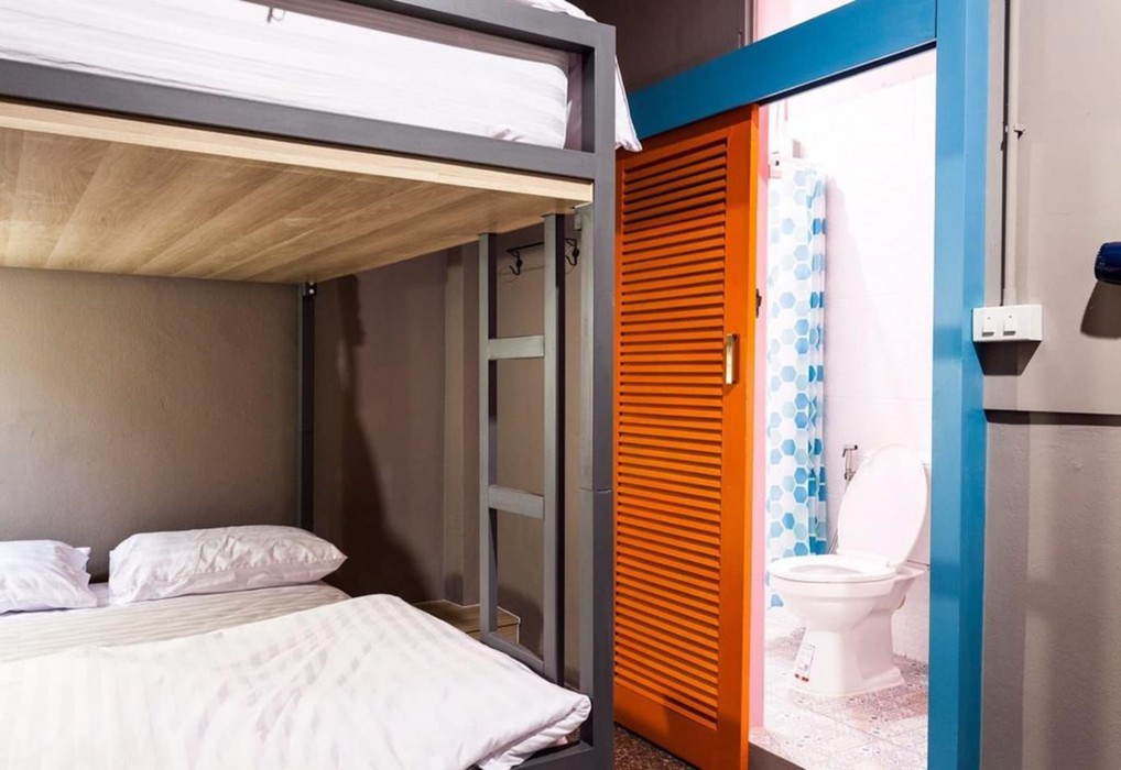 Merge Hostel 40/53