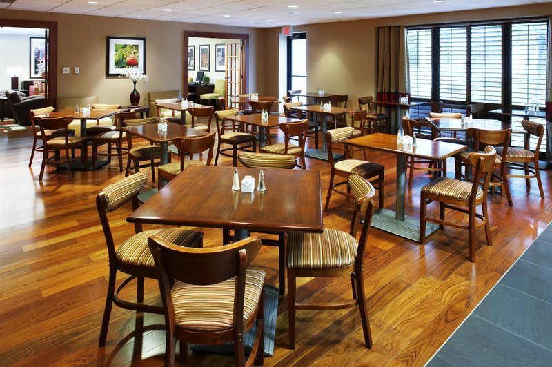 Four Points by Sheraton Charlotte 24/55