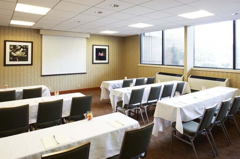 Four Points by Sheraton Charlotte 27/55