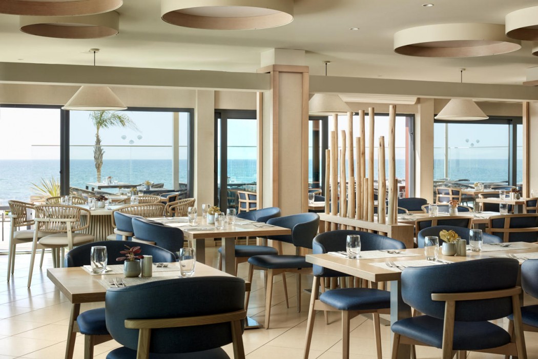 Dom Jose Beach Hotel 58/83