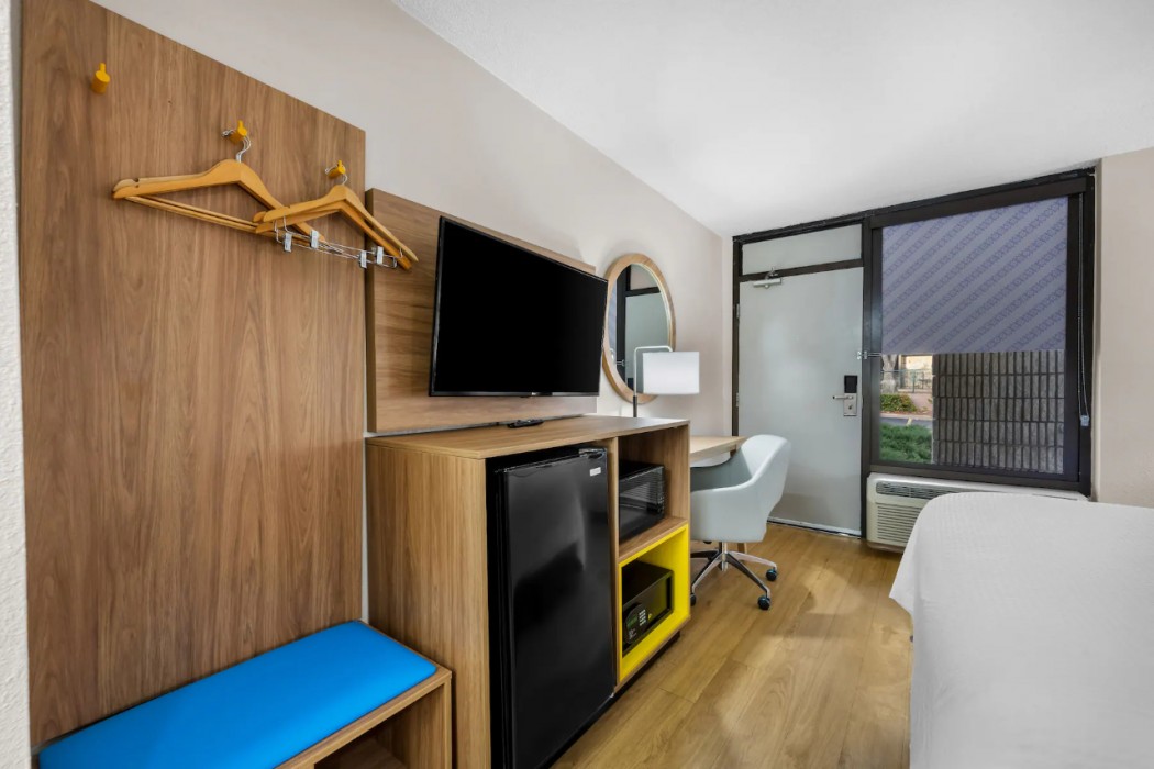 Days Inn By Wyndham Raleigh Midtown 32/60