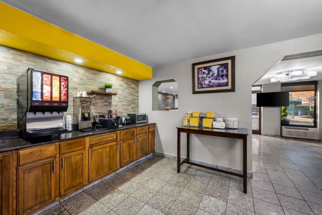 Days Inn By Wyndham Raleigh Midtown 43/60