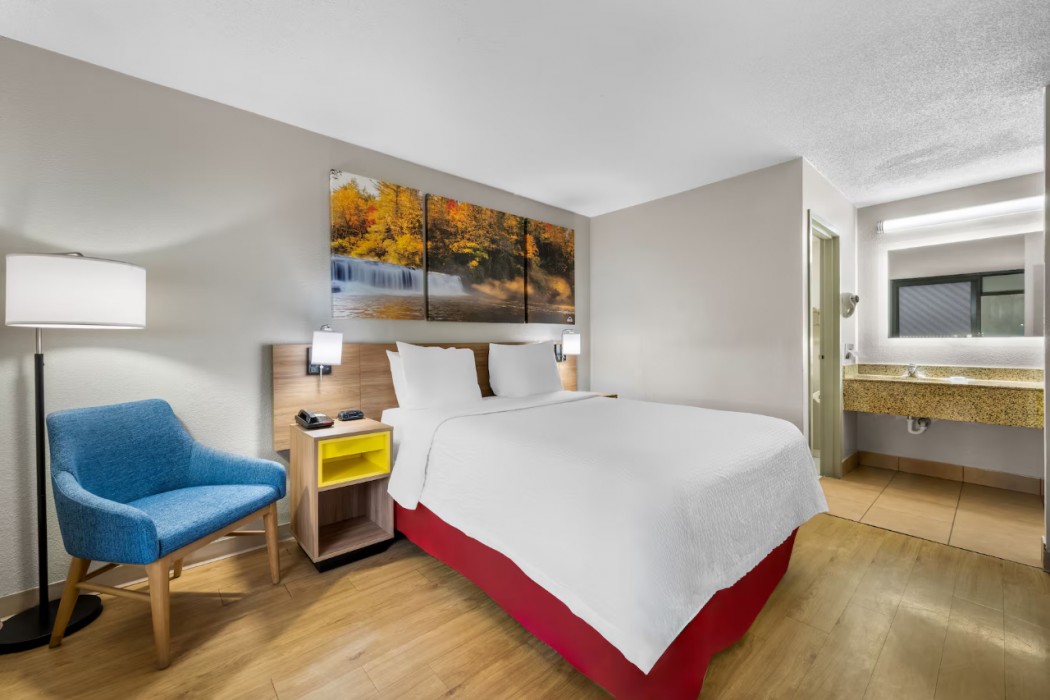 Days Inn By Wyndham Raleigh Midtown 36/60
