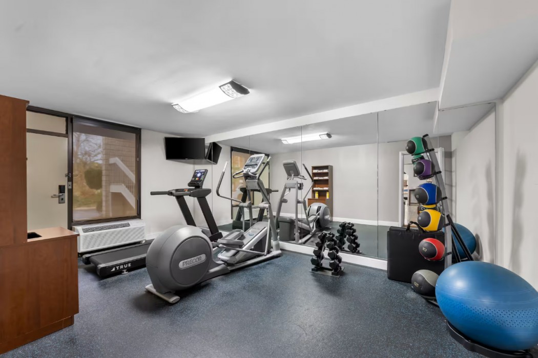 Days Inn By Wyndham Raleigh Midtown 47/60