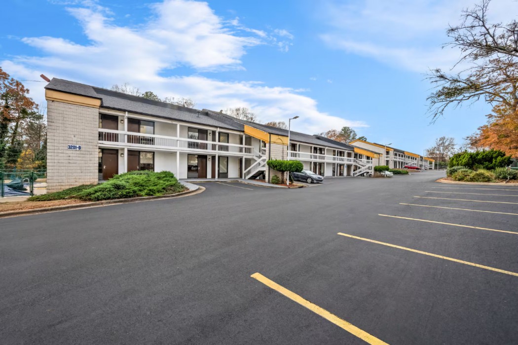 Days Inn By Wyndham Raleigh Midtown 1/60