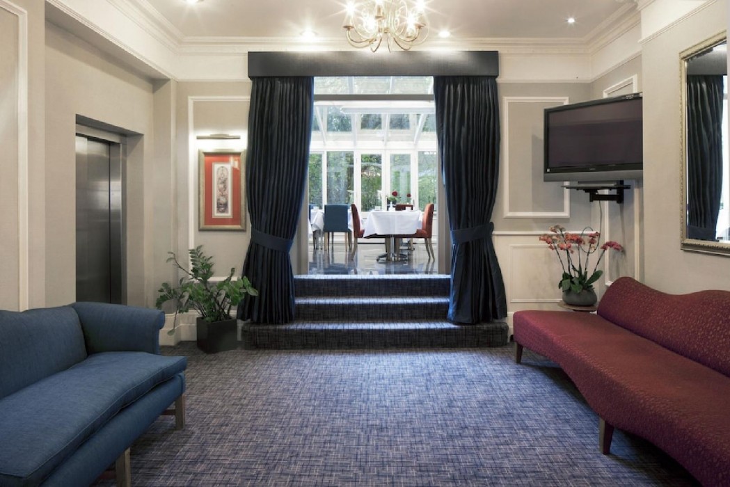 Grange Buckingham Hotel 40/58
