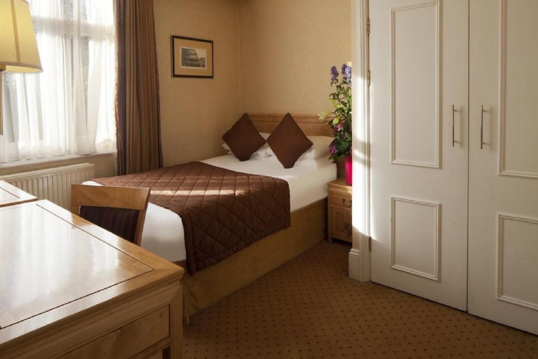 Grange Buckingham Hotel 12/58