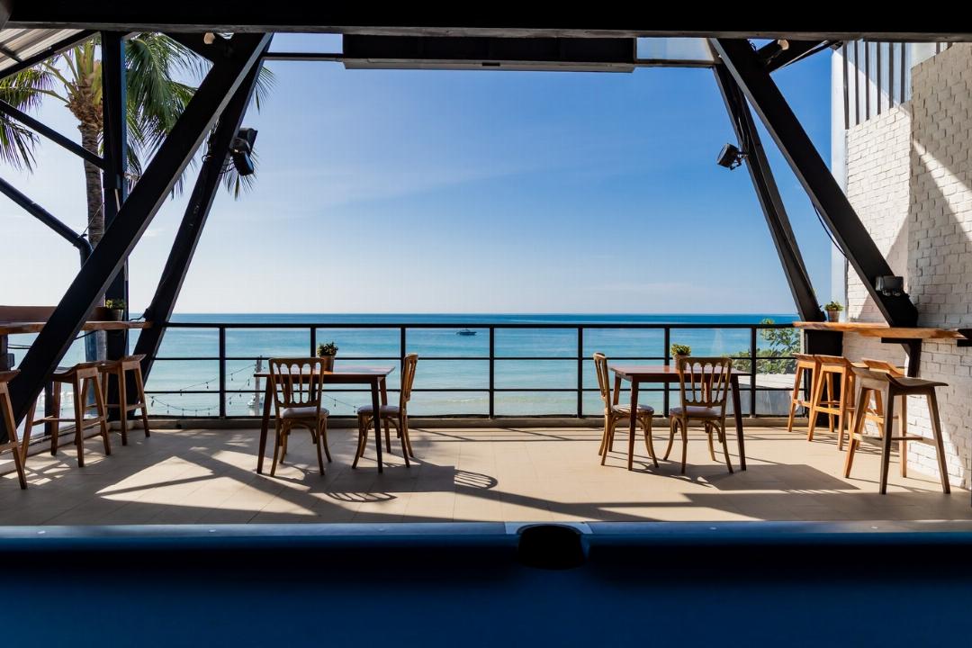 Malibu Beach Resort, Koh Samui 10/68