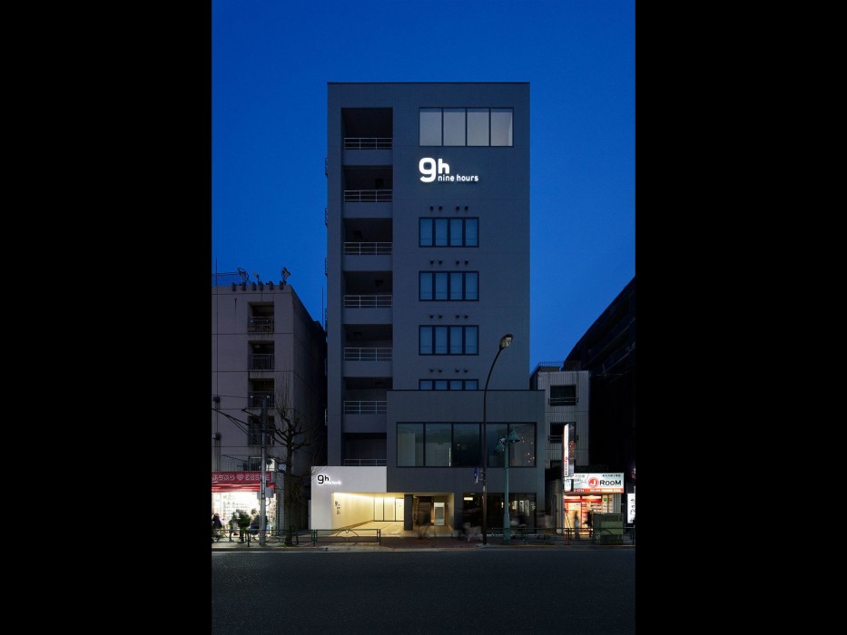 Rembrandt Cabin Shinjuku Shin Okubo 24/70