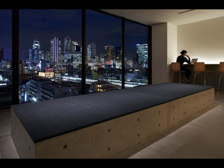Rembrandt Cabin Shinjuku Shin Okubo 28/70