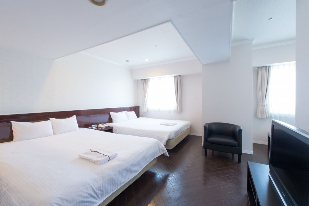 Shonan Kamakura Crystal Hotel 57/89